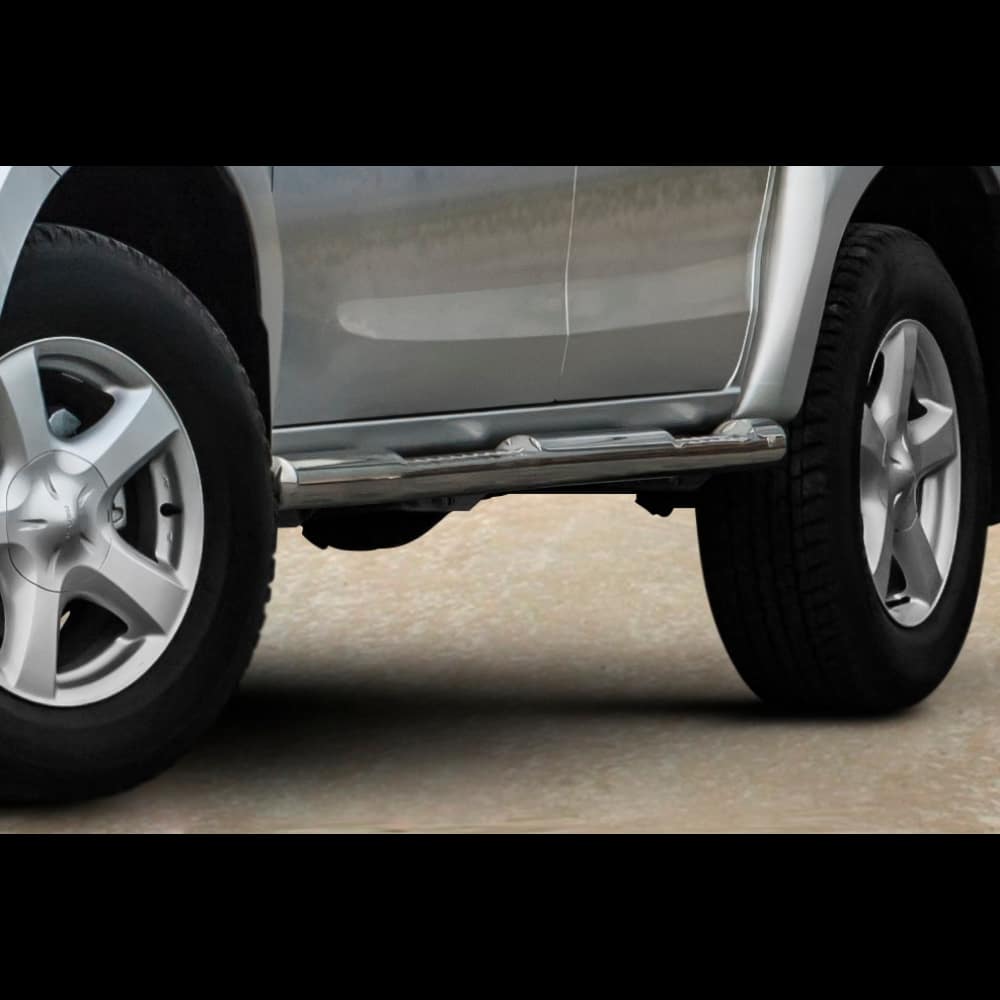 Isuzu D-Max 2012-2020 terasest küljerauad astmetega 1 Isuzu D-Max 2012-2020 terasest küljerauad astmetega