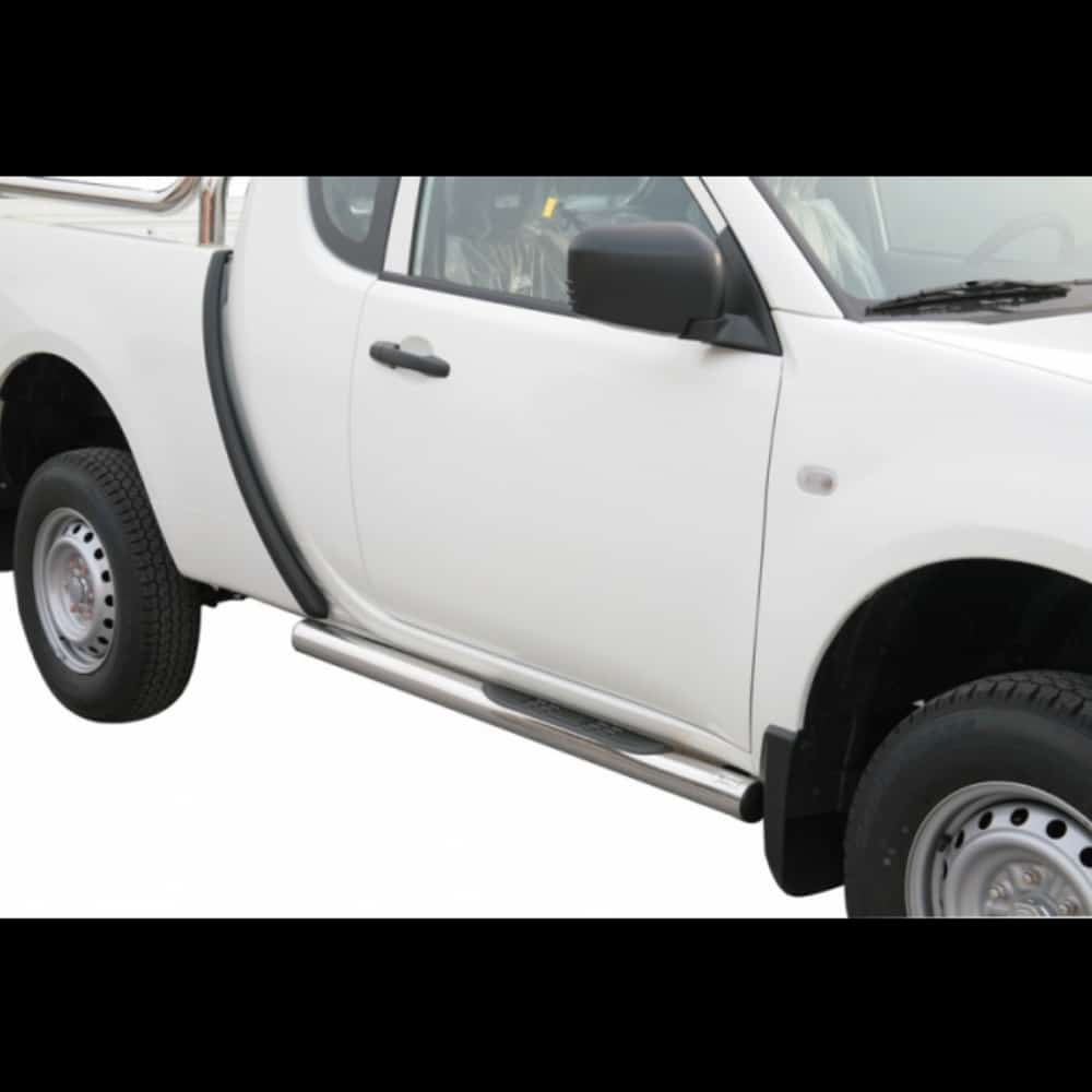 Mitsubishi L200 Club Cap 2010-2015 küljerauad plastmassist astmetega 1 Mitsubishi L200 Club Cap 2010-2015 küljerauad plastmassist astmetega