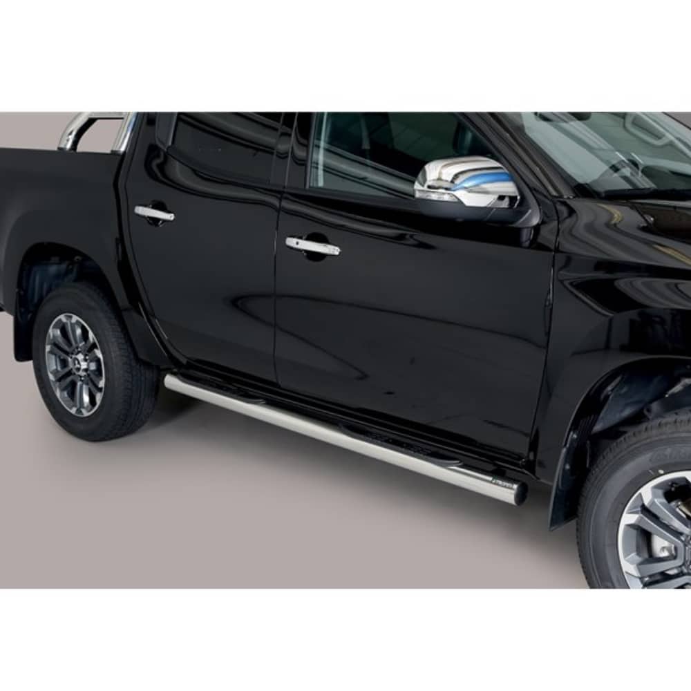Mitsubishi L200 Double Cap 2019 küljerauad plastmassist astmetega 1 Mitsubishi L200 Double Cap 2019 küljerauad plastmassist astmetega