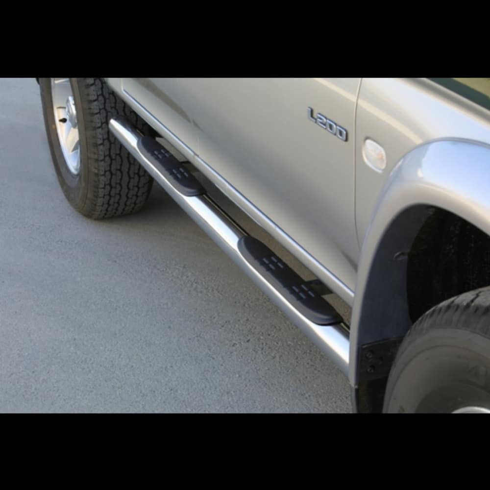 Mitsubishi L200 TDi 1997-2001 küljerauad plastmassist astmetega 1 Mitsubishi L200 TDi 1997-2001 küljerauad plastmassist astmetega