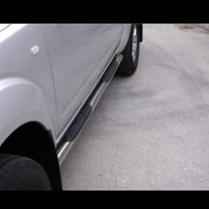 Nissan Navara 2005-2010 küljerauad plastmassist astmetega