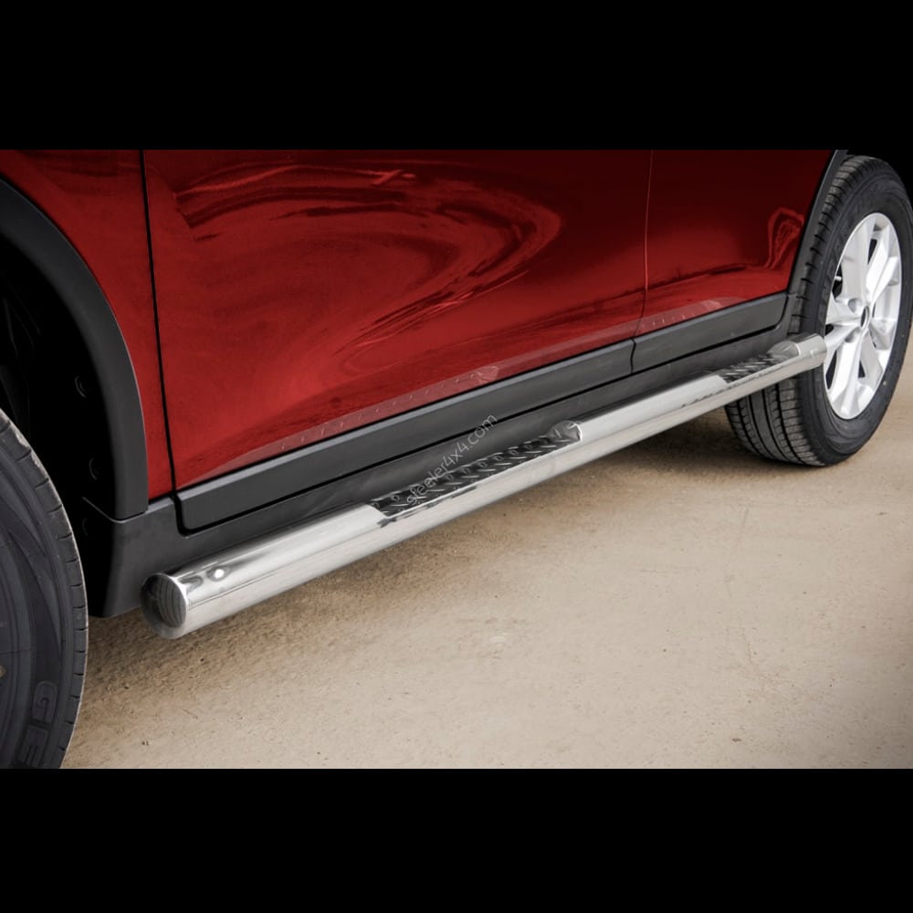 Nissan X-Trail 2014-2017 terasest küljerauad astmetega 1 Nissan X-Trail 2014-2017 terasest küljerauad astmetega