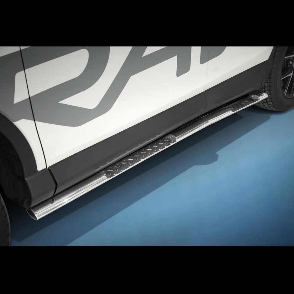 Toyota RAV4 2016-2018 terasest küljerauad astmetega 1 Toyota RAV4 2016-2018 terasest küljerauad astmetega